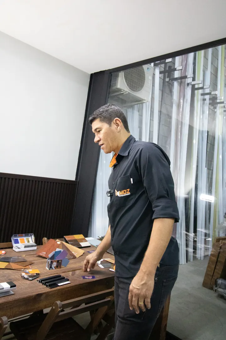 Consultor da MDZ preparando orçamento